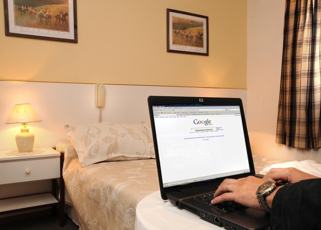 Hotel Salerno Villa Carlos Paz Quarto foto